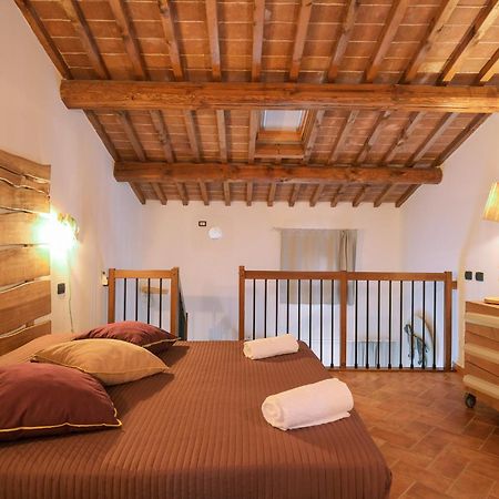 San Ruffino Apartments Lari Екстер'єр фото