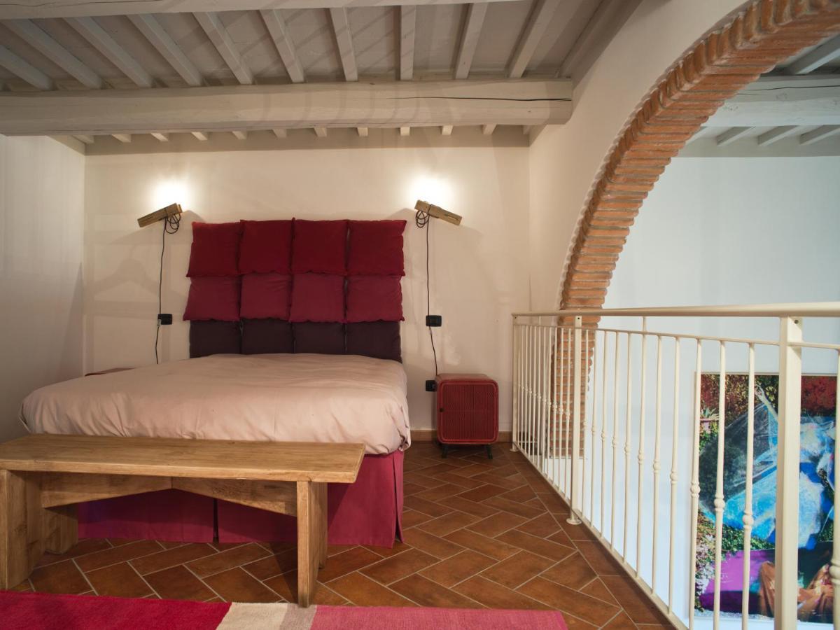 San Ruffino Apartments Lari Екстер'єр фото