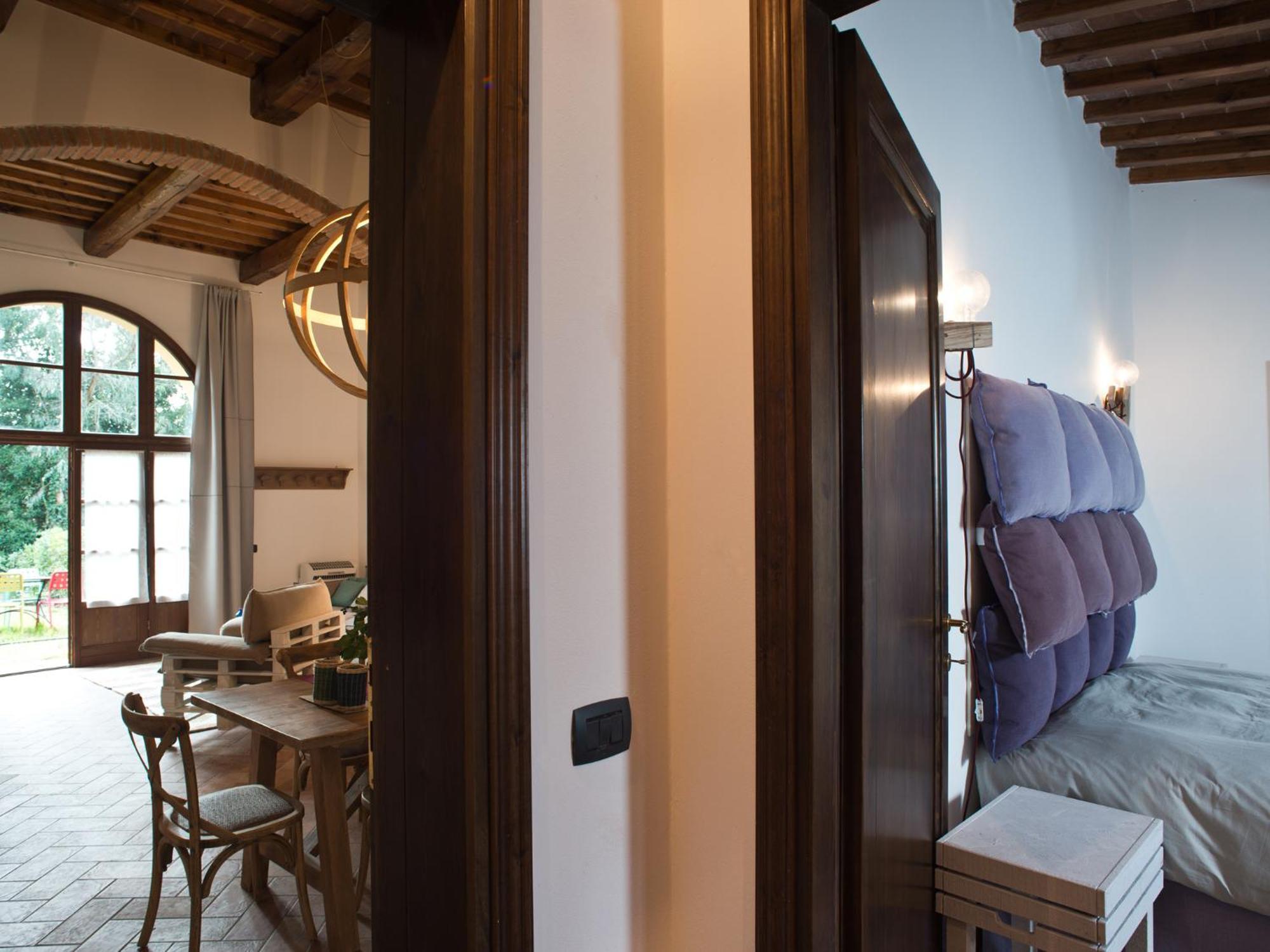 San Ruffino Apartments Lari Екстер'єр фото