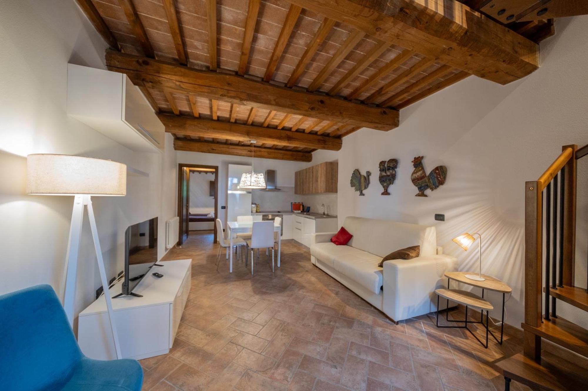 San Ruffino Apartments Lari Екстер'єр фото
