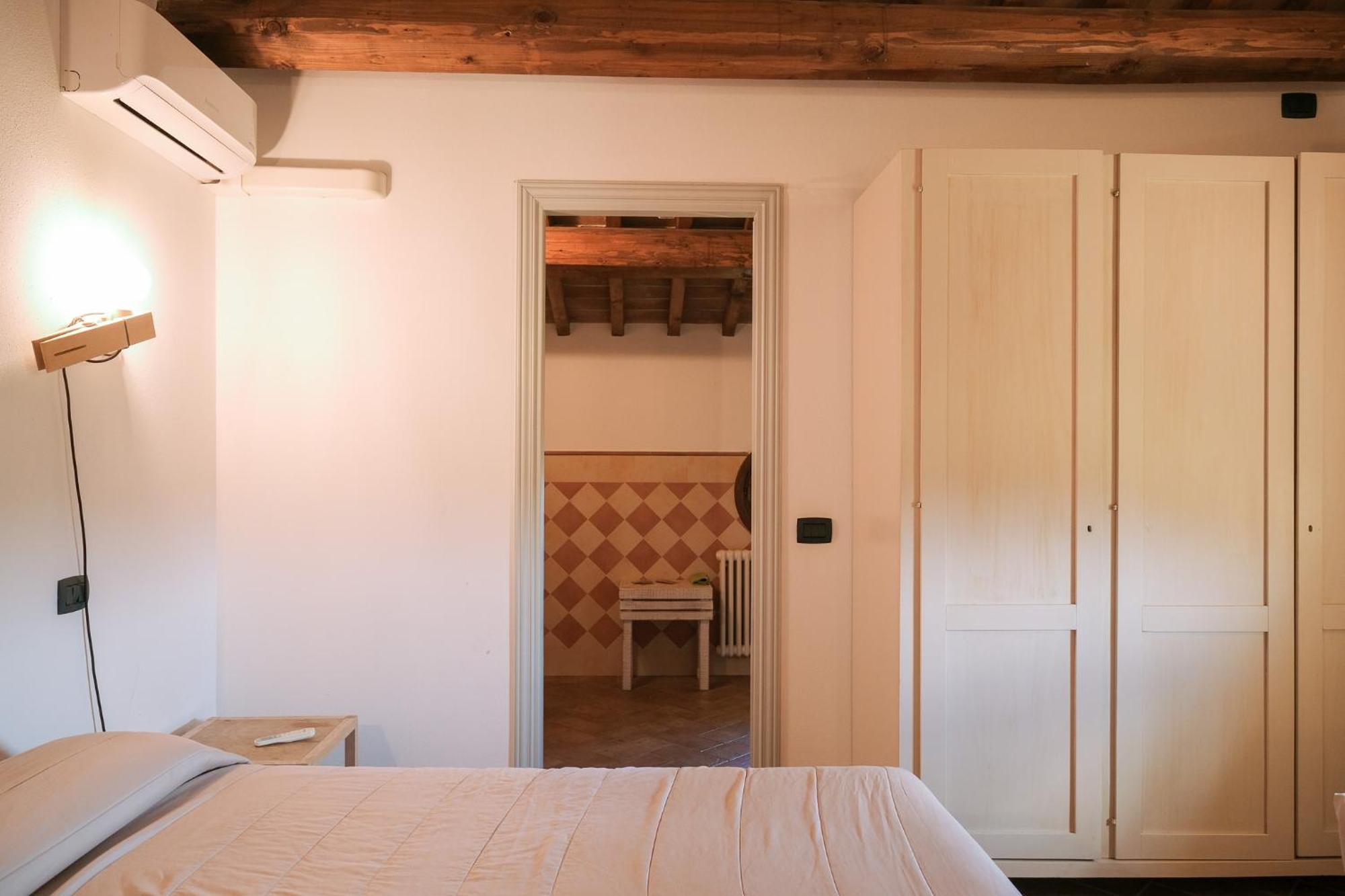 San Ruffino Apartments Lari Екстер'єр фото